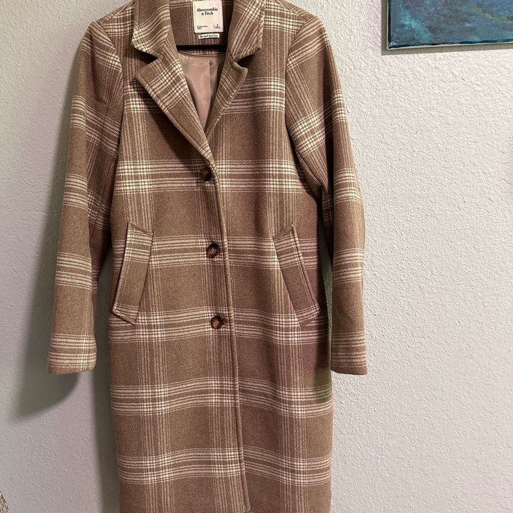 Abercrombie & Fitch dad coat oatmeal/blush color plaid EUC
